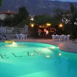 Elze 4*